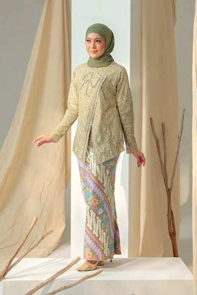 Bow Kebaya Janggan in Matcha Green